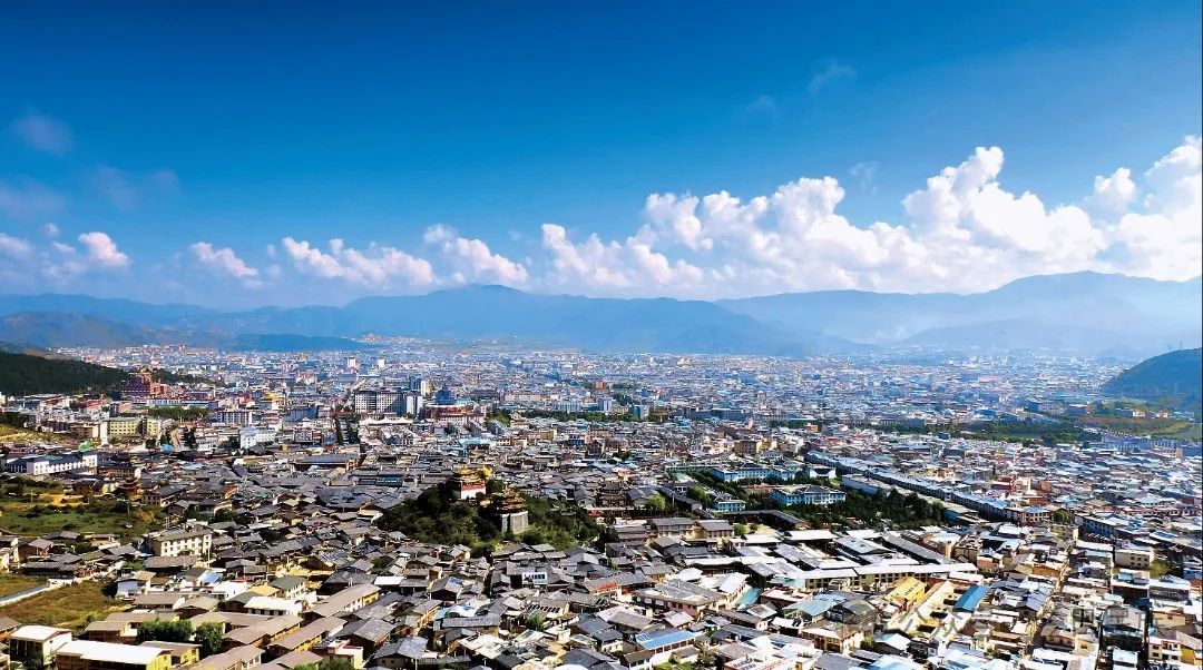 云岭石榴红|打造互嵌式民族团结幸福家园——迪庆州着力推动各族群众互嵌式发展计划走深走实