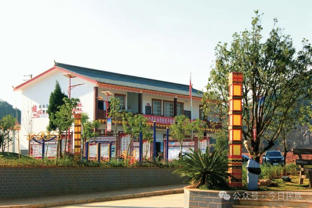 云岭石榴红|砚山县维摩乡炭房社区：凝心聚力谋发展团结互助建家园