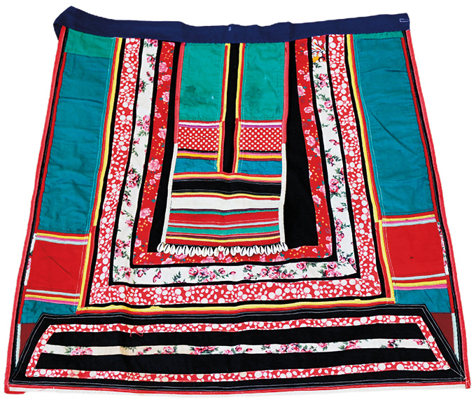 海贝：云南民族服饰上的珍宝