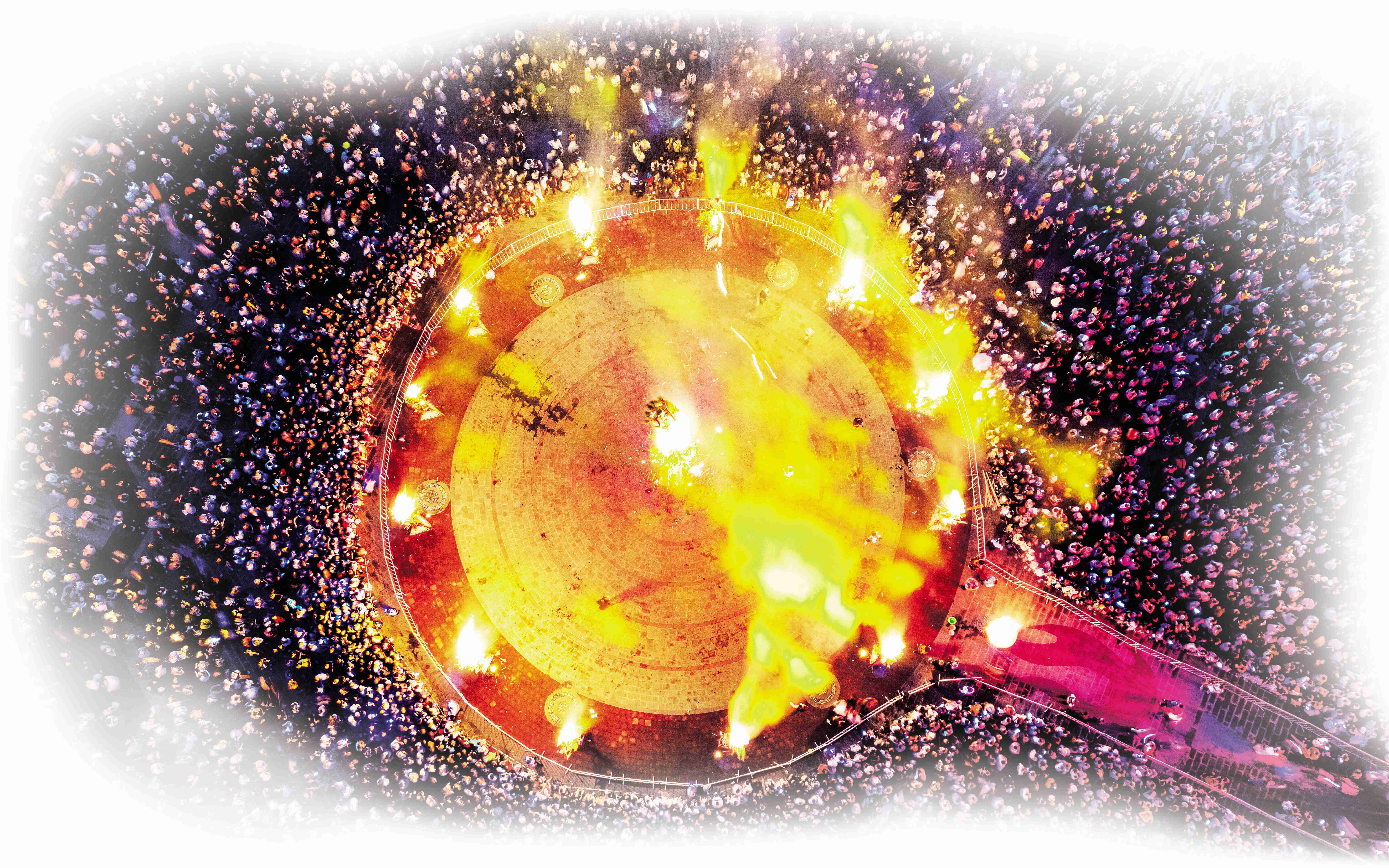 “玩火”狂欢还得看巍山