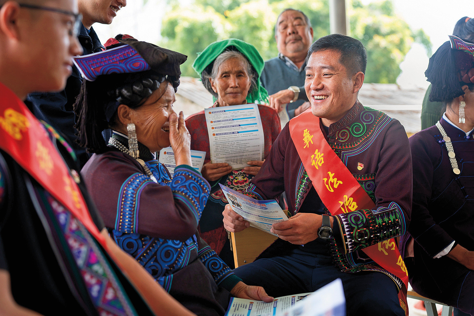 工作去到村子， 就成了村子人 ——记全国民族团结进步模范个人朱国庆