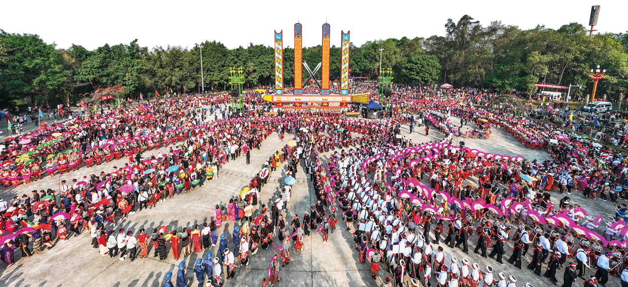 云岭红石榴│边疆石榴红 同心筑国门——德宏州不断深化民族团结进步示范区建设