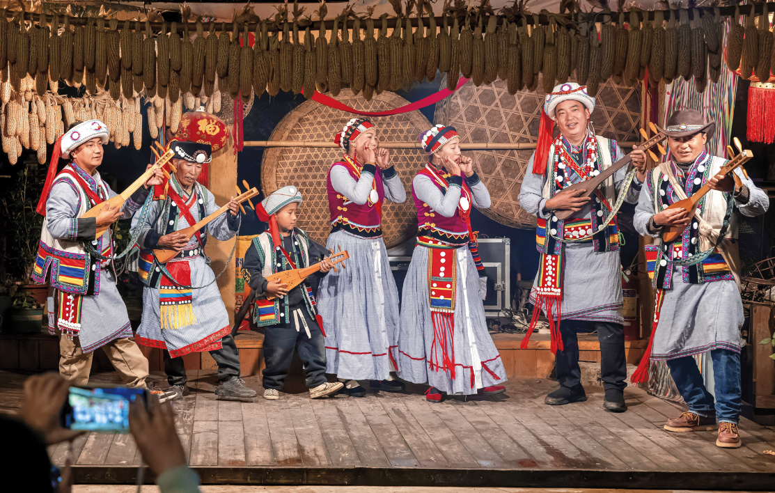 守在“老姆登” “哦得得”唱给世界——记全国民族团结进步模范个人郁伍林